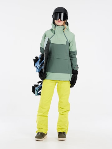 PROTEST Sportjacke 'PRTDITSY' in Grün