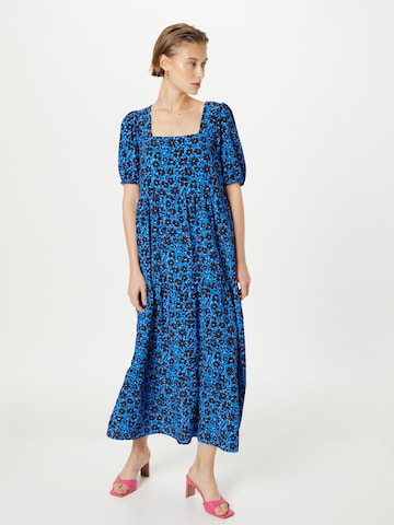 Rochie de la Dorothy Perkins pe albastru: față