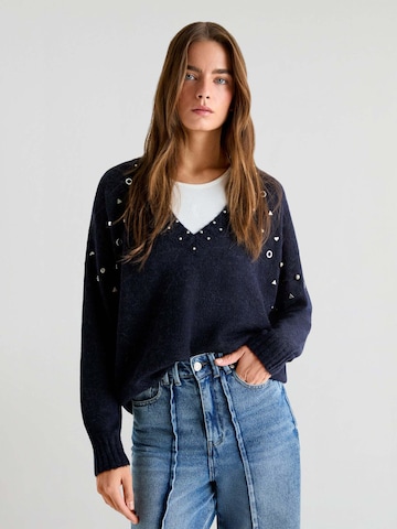 Scalpers Sweater 'Studs V' in Blue: front
