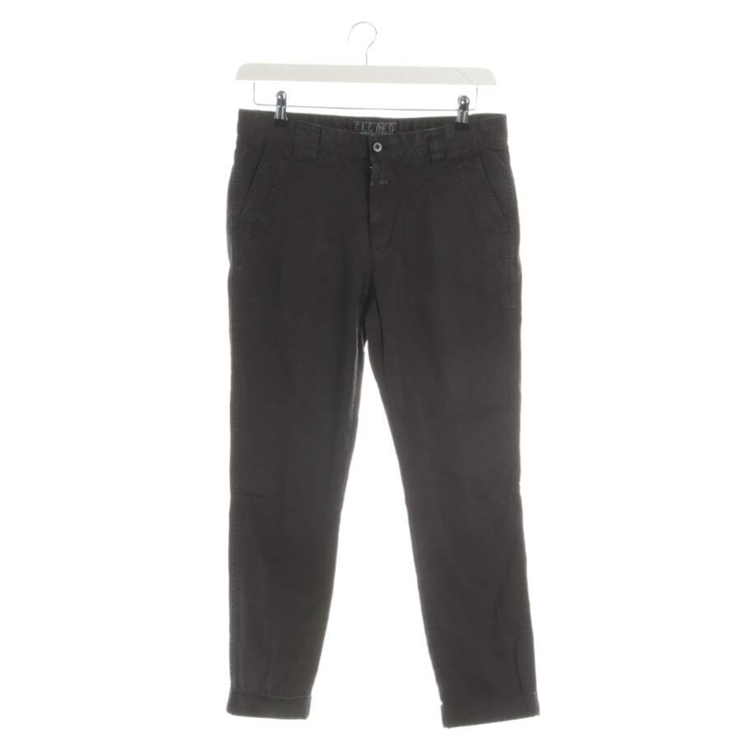 Closed Hose M in Schwarz: Vorderseite