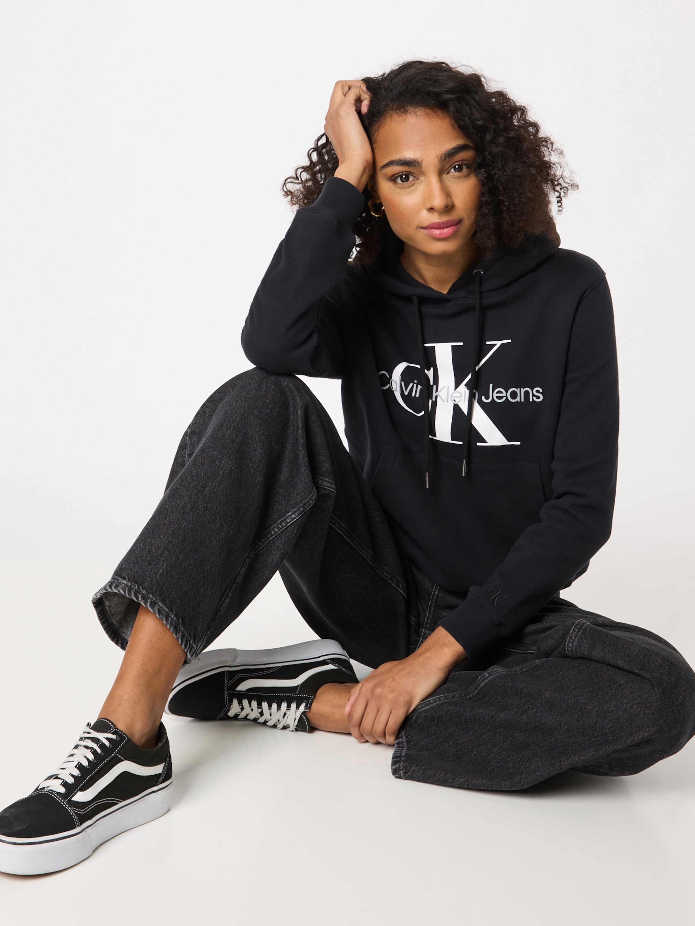 Calvin Klein Jeans Sweatshirt in Black | ABOUT YOU