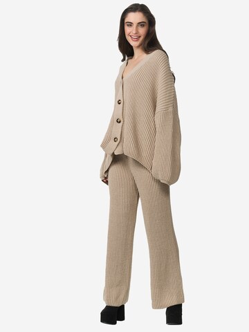 Elara Hausanzug in Beige