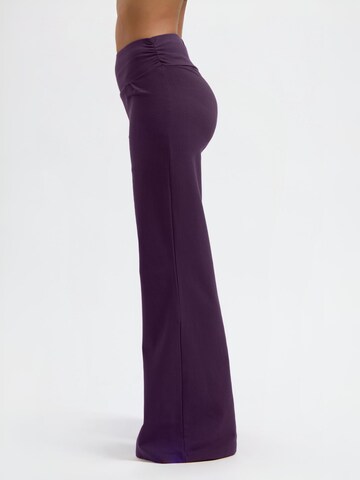 Urban Goddess Yoga & Activewear Wide leg Workout Pants 'Maeve' in Purple
