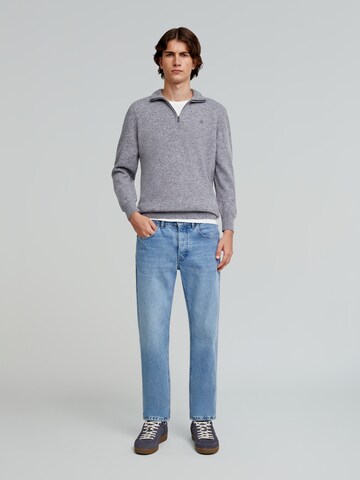 Scalpers Sweater in Grey: front