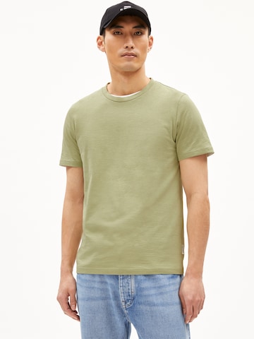 T-Shirt ' JAAMEL STRUCTURE ' ARMEDANGELS en vert : devant