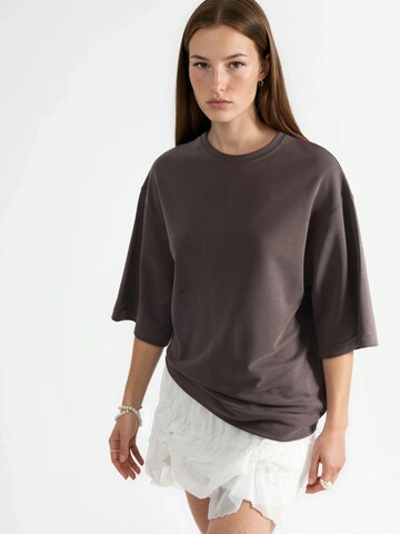 Busem T-Shirt in Braun