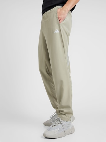 Regular Pantalon de sport 'GYM+' ADIDAS PERFORMANCE en vert : devant