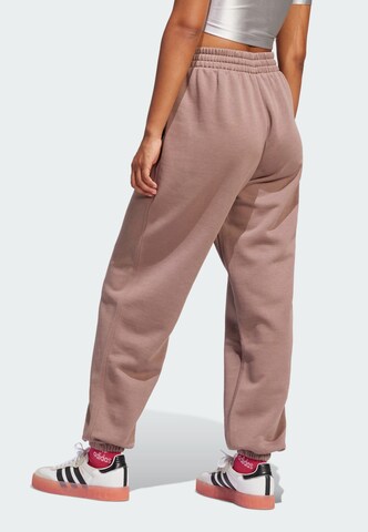 Effilé Pantalon 'Essentials' ADIDAS ORIGINALS en marron