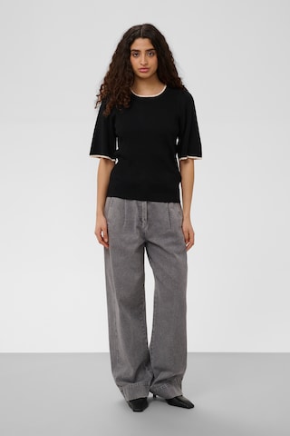 T-shirt 'Lysandra Adrianna' SOAKED IN LUXURY en noir