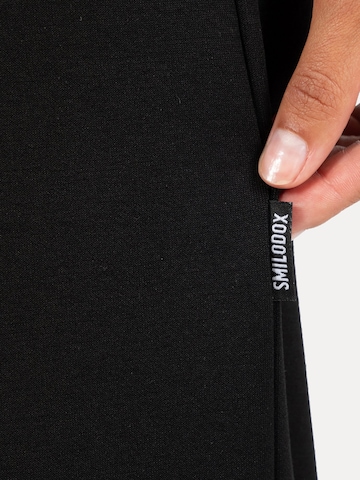 Loosefit Pantalon ' Jorina ' Smilodox en noir