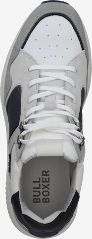 BULLBOXER Sneaker in Grau