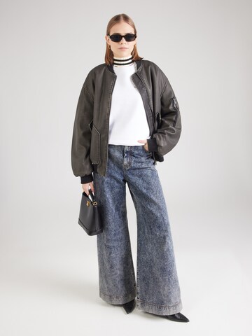 GUESS JEANS Свитшот в Белый