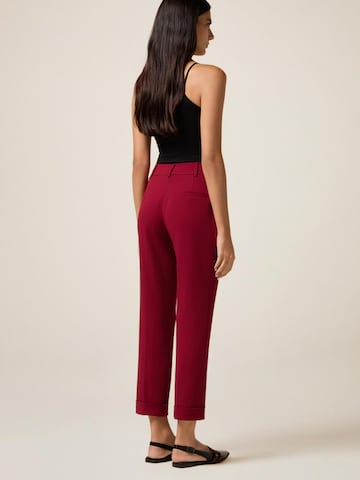 Regular Pantalon oltre en rouge