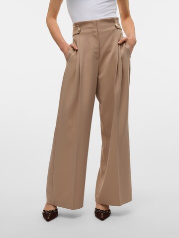 VERO MODA Wide leg Pleat-front trousers 'VMELMA' in Beige: front