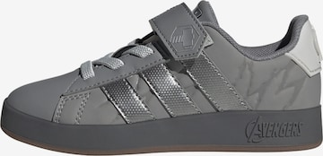 ADIDAS SPORTSWEAR Sneakers 'Marvel Avengers Grand Court' in Grijs: voorkant