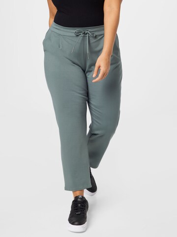 Vero Moda Curve Szabványos Élére vasalt nadrágok 'Eva' - zöld: elől