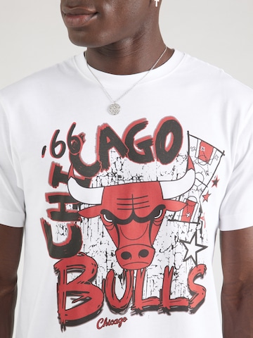T-Shirt 'NBA HWC PLAY BY PLAY BULLS' Mitchell & Ness en blanc
