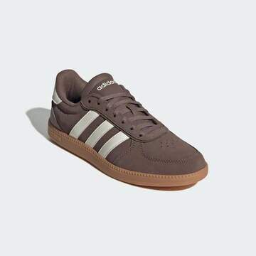 ADIDAS SPORTSWEAR - Sapatilhas baixas 'Breaknet Sleek' em castanho