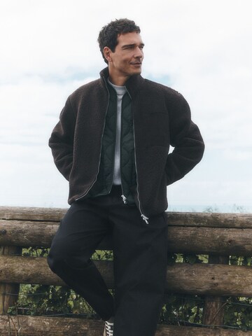 Giacca di pile di Next in marrone