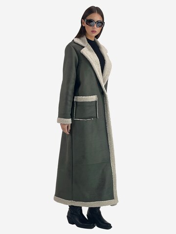 Elara Overgangsfrakke i grøn
