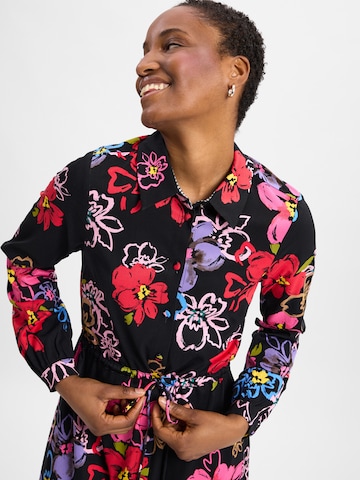 Robe-chemise 'Nuhallie' NÜMPH en noir