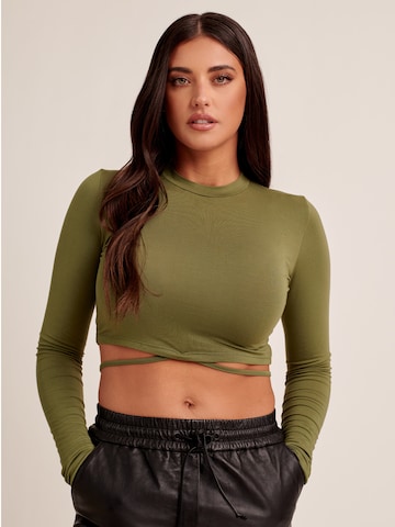 ABOUT YOU x Antonia Shirt 'Delia' in Green: front