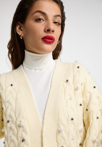 Cardigan faina en blanc