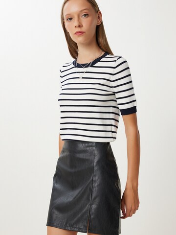 Jupe Happiness İstanbul en noir