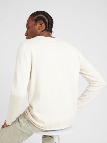QS Sweter w kolorze biały