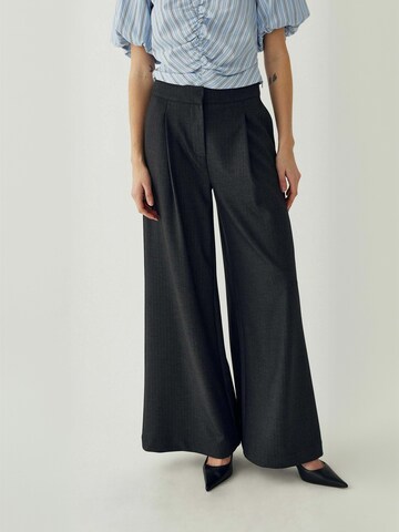 Noella - regular Pantalón ' N-Kazia ' en gris: frente