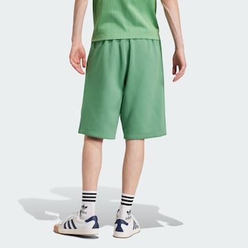 ADIDAS ORIGINALS Regular Trousers 'Trefoil Essentials' in Green