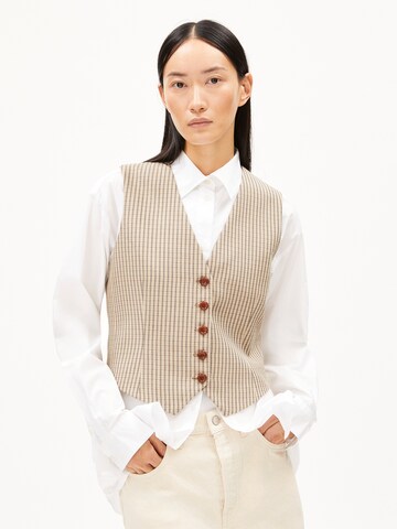 Gilet de costume ARMEDANGELS en beige : devant