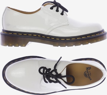 Dr. Martens Flats & Loafers in 37 in White: front