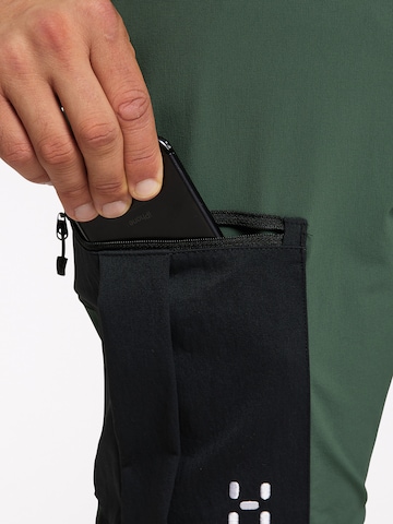 Haglöfs Slimfit Outdoorhose 'Rugged' in Grün