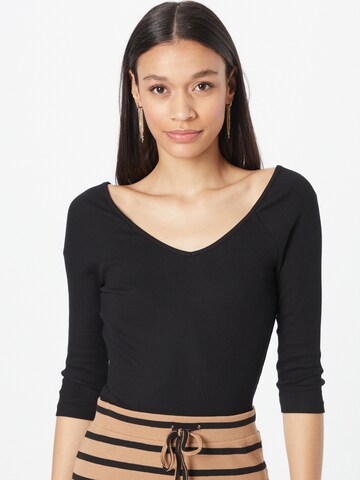 ONLY - Camiseta 'ADA' en negro: frente