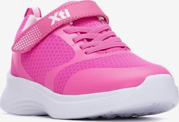 Xti Sneakers in Pink: front