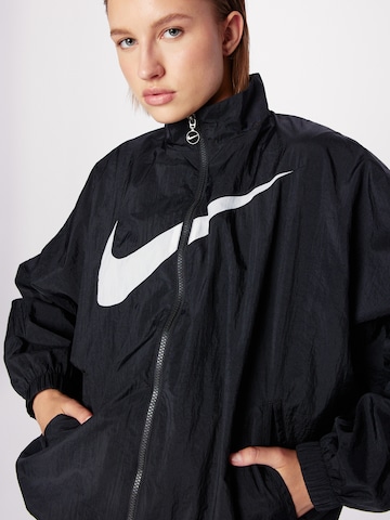 Nike Sportswear Преходно яке 'Essential' в черно