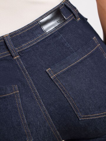 Lipsy Flared Jeans in Blue