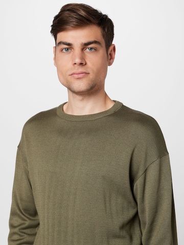 ABOUT YOU Sweater 'Dylan' in Green