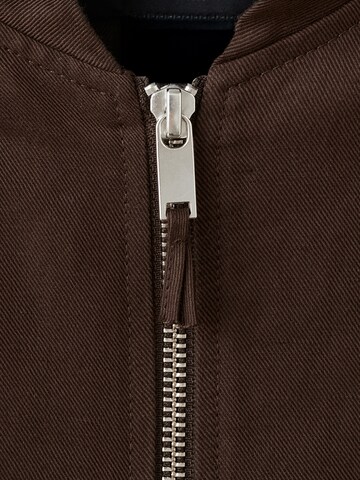 Geacă de primăvară-toamnă 'Palomita' de la MANGO pe maro