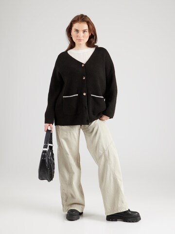 Vero Moda Curve Gebreid vest 'VMCZORA' in Bruin