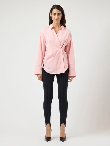 Chemisier 'YASAremia' YAS en rose