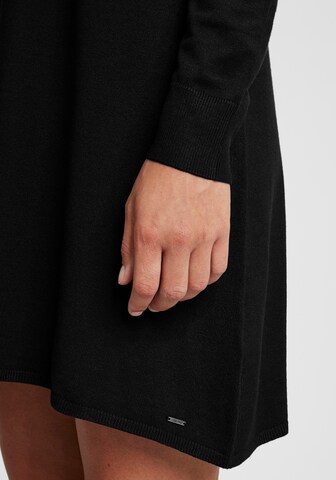 Robes en maille 'Winala' Oxmo en noir