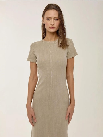 Hiccup - Vestido em bege