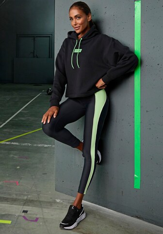 LASCANA ACTIVE - Sweatshirt em preto