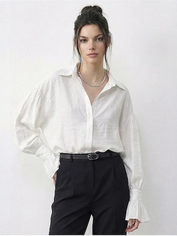 Bianco Lucci Blouse in Wit: voorkant