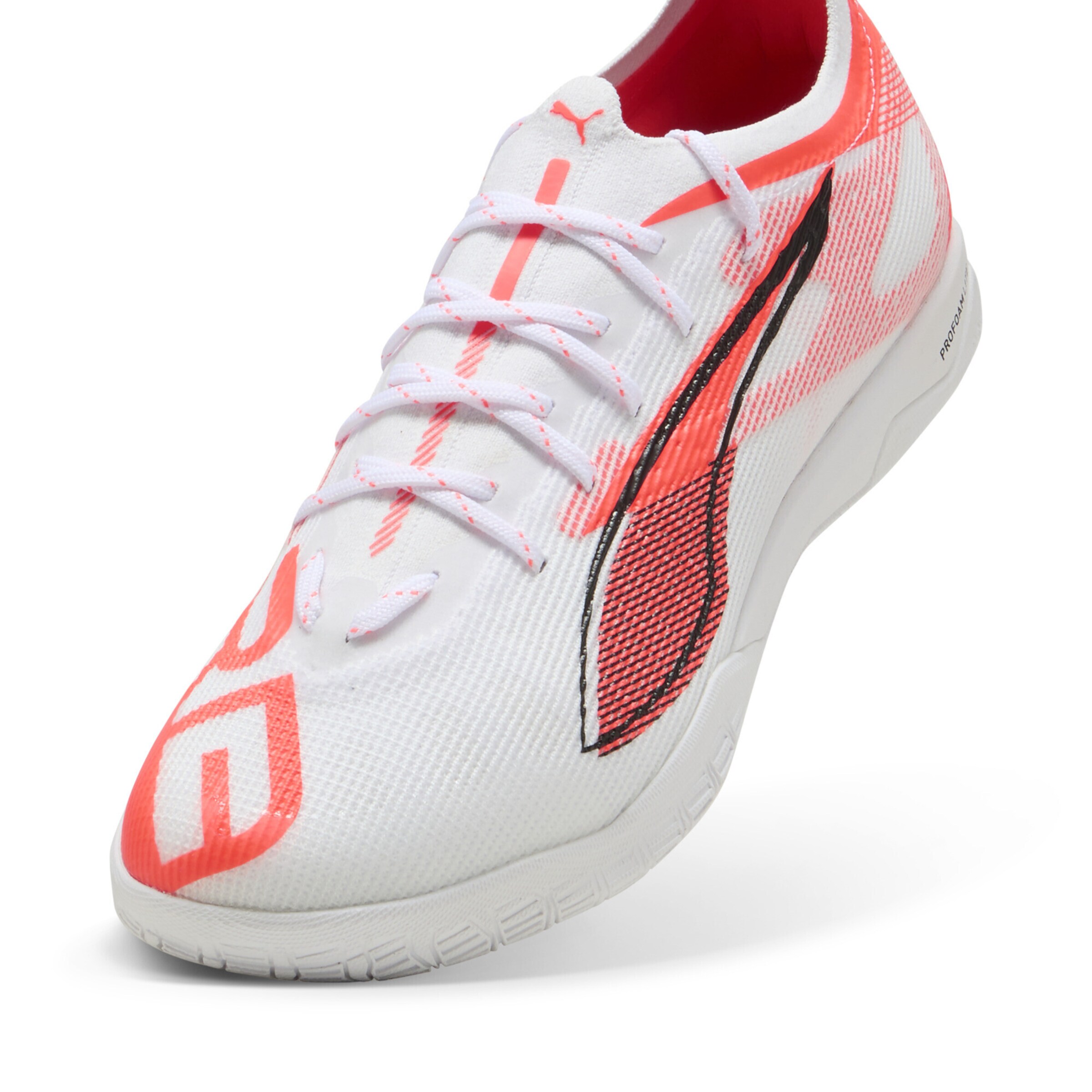 PUMA Soccer shoe 'Ultra 5 Pro Court' in White