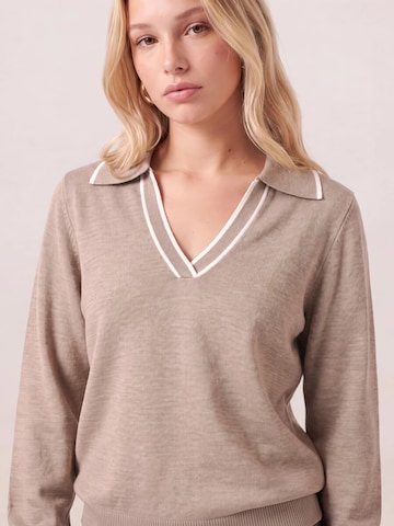 noar studios Pullover in Beige