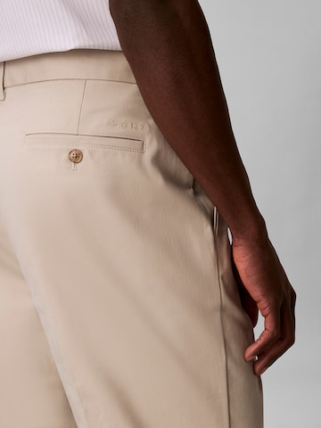 Calvin Klein Regular Pleat-Front Pants in Beige