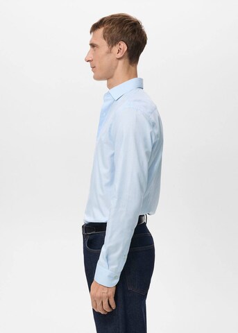 MANGO MAN Regular fit Button Up Shirt 'Donosti' in Blue